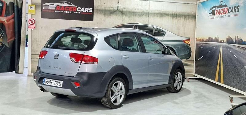 Usado Seat Altea 105 CV (77 kW) 2010 Gris SUV