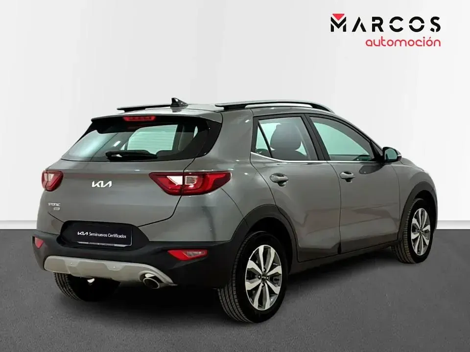Usado Kia Stonic 100 CV (73 kW) 2024 SUV