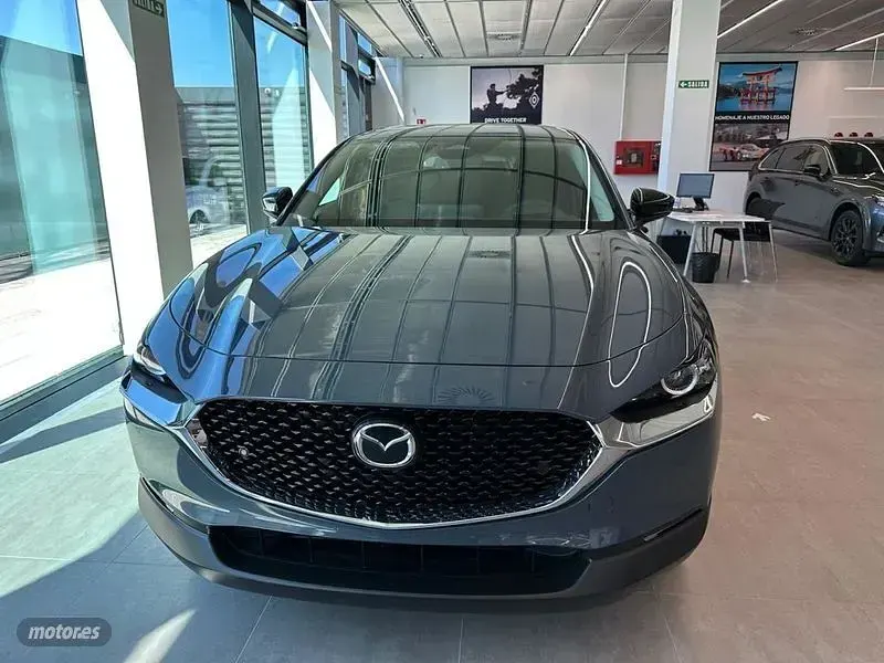 Usado Mazda CX-30 Homura-Line 140 CV (102 kW) 2025 Gris / plateado SUV