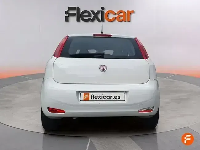 Usado Fiat Punto S 69 CV (50 kW) 2018 Blanco Utilitario