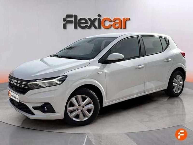 Usado Dacia Sandero Expression 91 CV (66 kW) 2022 Blanco Utilitario