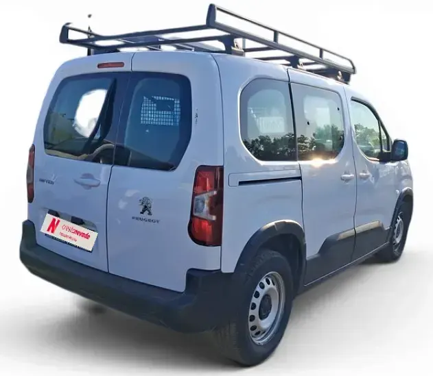 Usado Peugeot Rifter Business-Line 100 CV (73 kW) 2023 Blanco Monovolumen