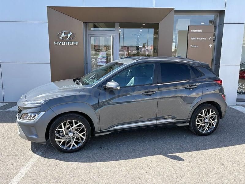 Usado Hyundai Kona Style 141 CV (103 kW) 2023 Gris / plata SUV