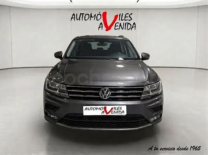 Usado VW Tiguan Allspace Advance 150 CV (110 kW) 2021 Gris / plata SUV