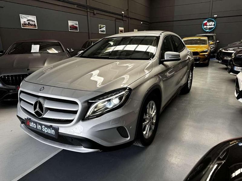 Usado Mercedes GLA180 Style 122 CV (89 kW) 2016 Gris SUV