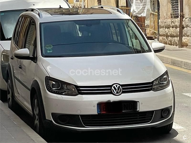Usado VW Touran 170 CV (125 kW) 2012 Blanco Monovolumen