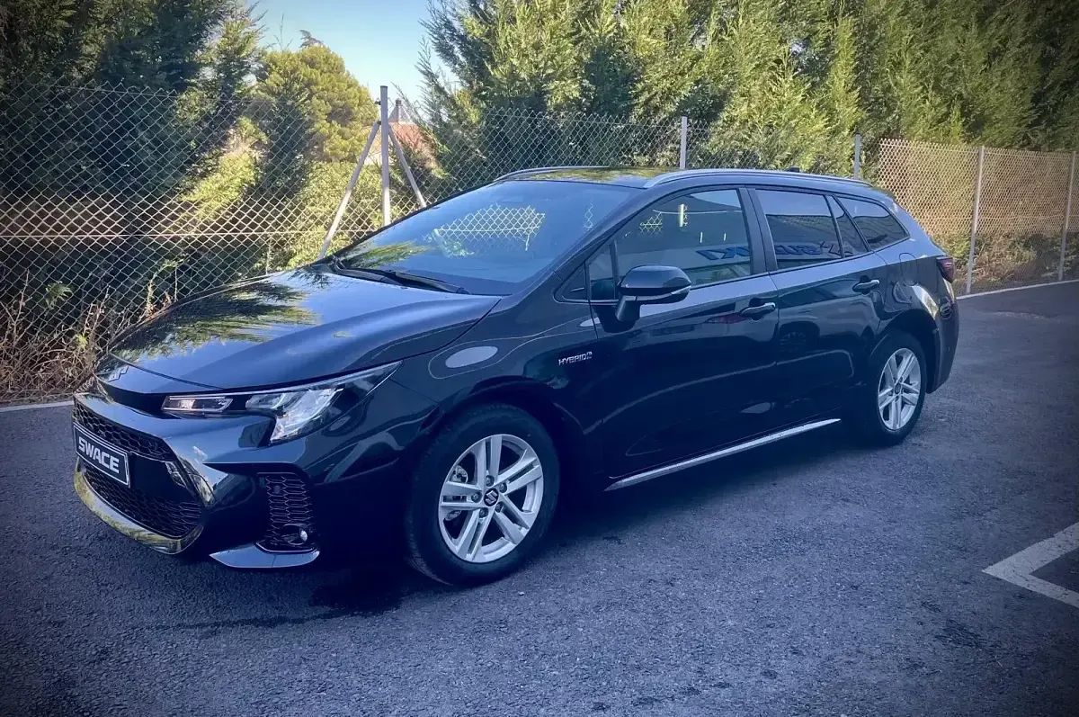 Usado Suzuki Swace 140 CV (102 kW) 2025 Negro Familiar