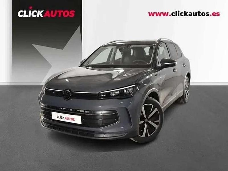 Usado VW Tiguan 150 HP (110 kW) 2025 Cinzento SUV