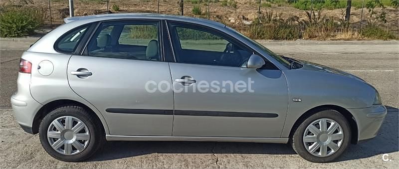 Begagnad Seat Ibiza 110 HK (80 kW) 2003 Grå Sedan
