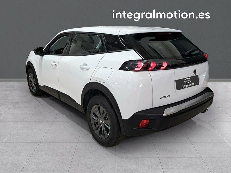 Usado Peugeot 2008 Active 110 CV (80 kW) 2022 Blanco SUV