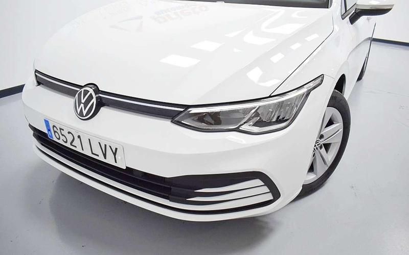 Usado VW Golf VIII Life 116 CV (85 kW) 2022 Blanco Utilitario