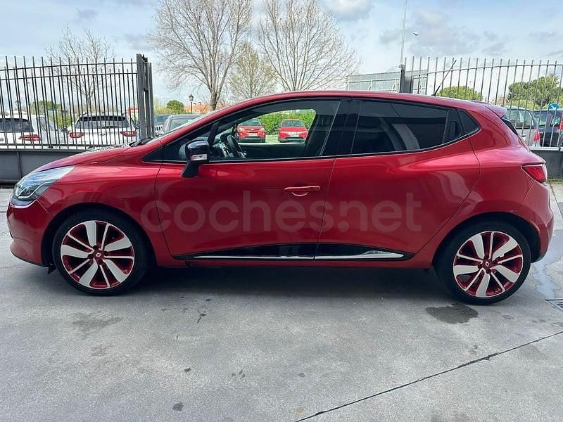 Usado Renault Clio IV Dynamique 90 CV (66 kW) 2014 Rojo Berlina