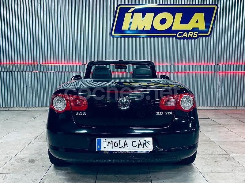 Usado VW Eos 140 CV (102 kW) 2008 Negro Descapotable