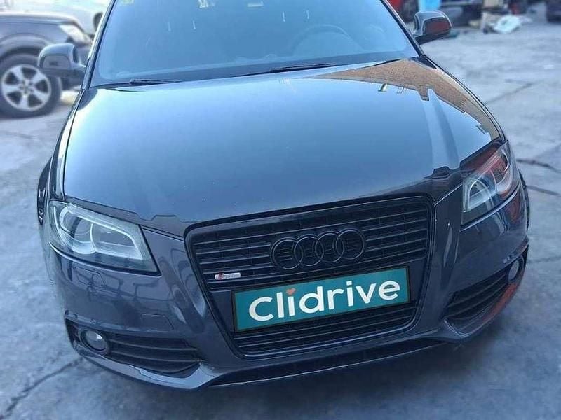 Usado Audi A3 Sportback Ambition 170 CV (125 kW) 2010 Negro Utilitario