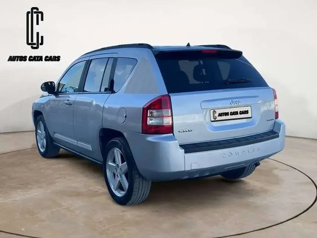 Usado Jeep Compass Limited 140 CV (102 kW) 2006 Gris SUV