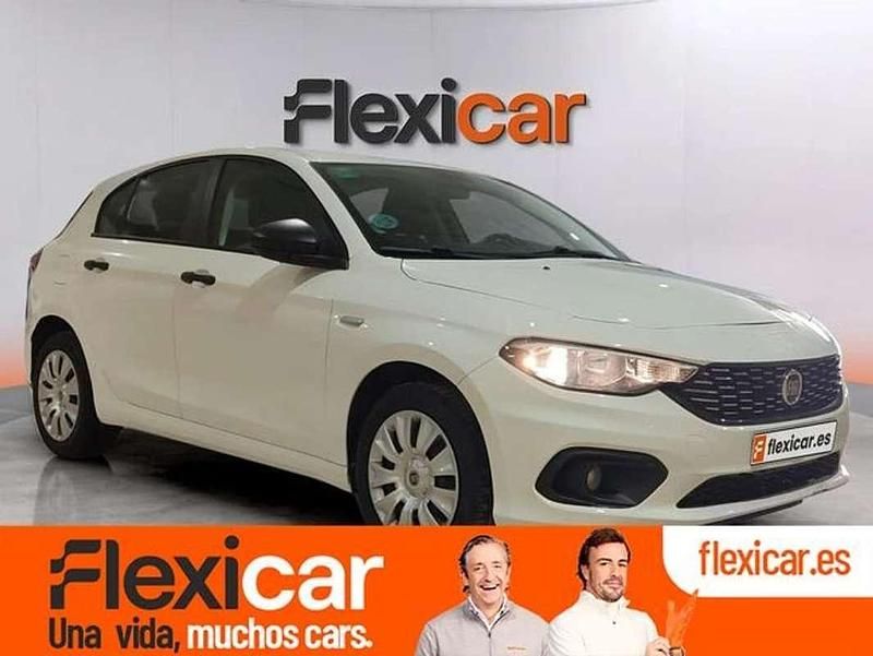 Usado Fiat Tipo Business 120 CV (88 kW) 2019 Blanco Berlina