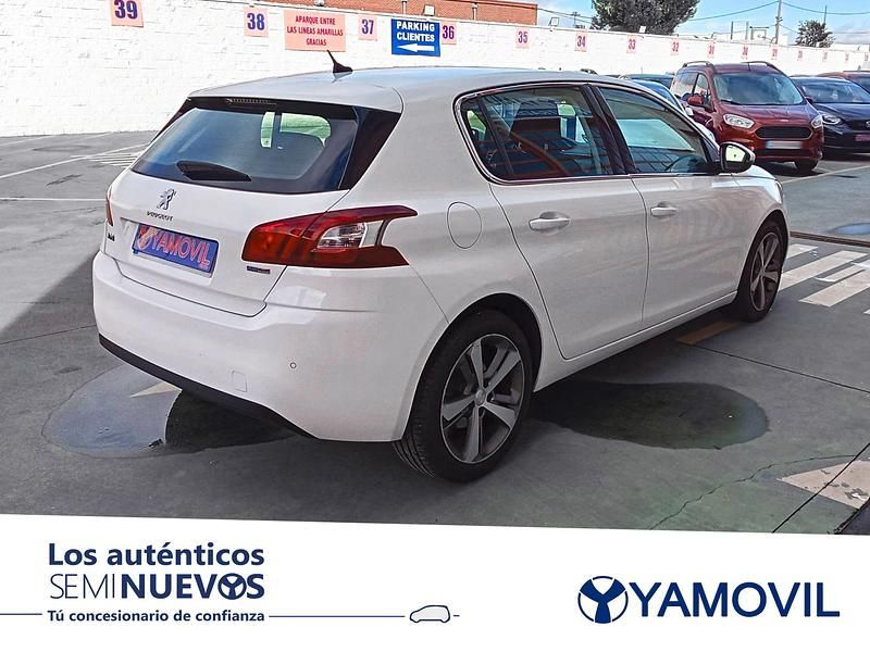 Usado Peugeot 308 Allure 130 CV (95 kW) 2016 Blanco Utilitario