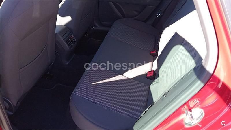 Usado Seat Leon ST Style 130 CV (95 kW) 2020 Rojo Familiar