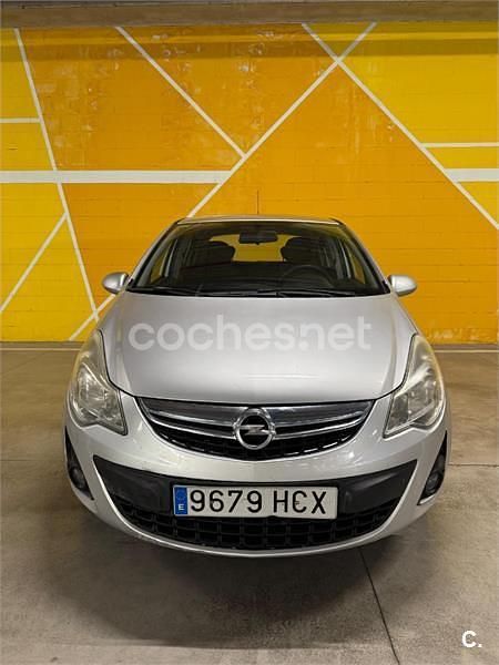 Gris / plata Usado 2011 Opel Corsa Berlina | 3300 € (Buen precio) - Imagen 1/4