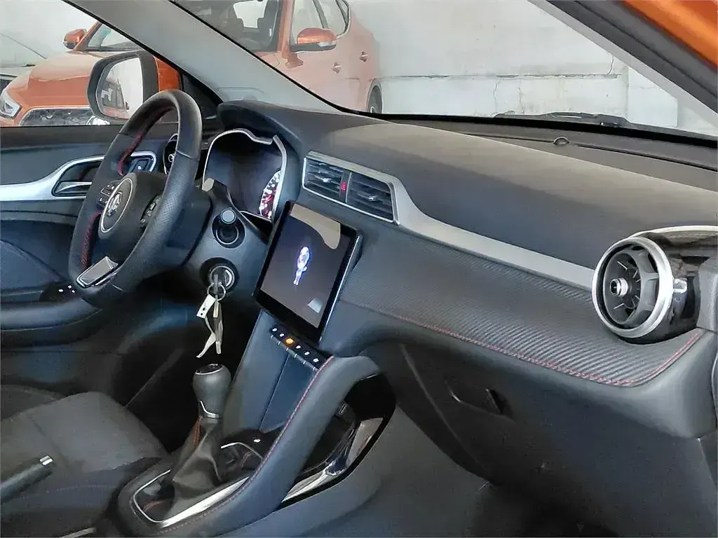 Usado MG ZS Comfort 106 CV (77 kW) 2025 Naranja SUV