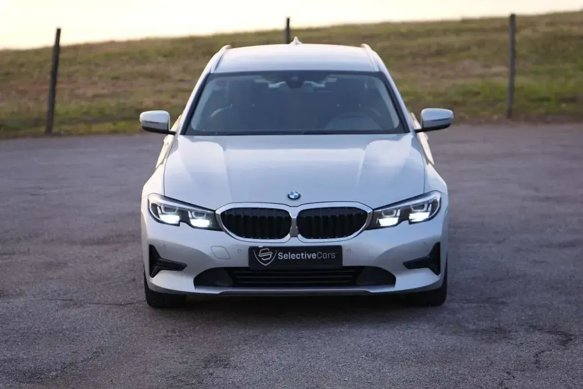 Usado BMW 318 150 CV (110 kW) 2021 Gris Familiar