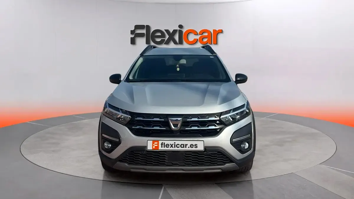 Usado Dacia Jogger Comfort 110 CV (80 kW) 2022 Gris Monovolumen