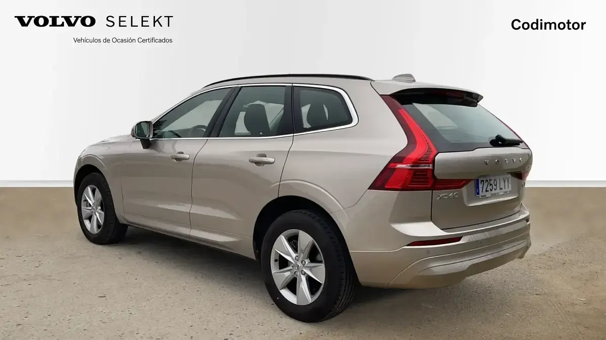 Usado Volvo XC60 Core 197 CV (144 kW) 2022 Beige SUV
