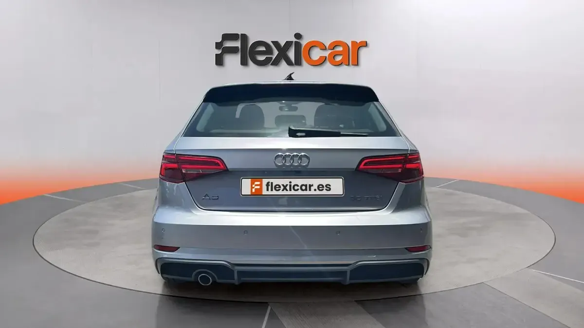 Usado Audi A3 Premium 116 CV (85 kW) 2018 Gris Berlina