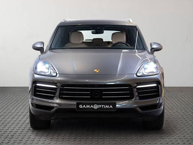 Usado Porsche Cayenne 462 CV (339 kW) 2019 Gris / plata SUV
