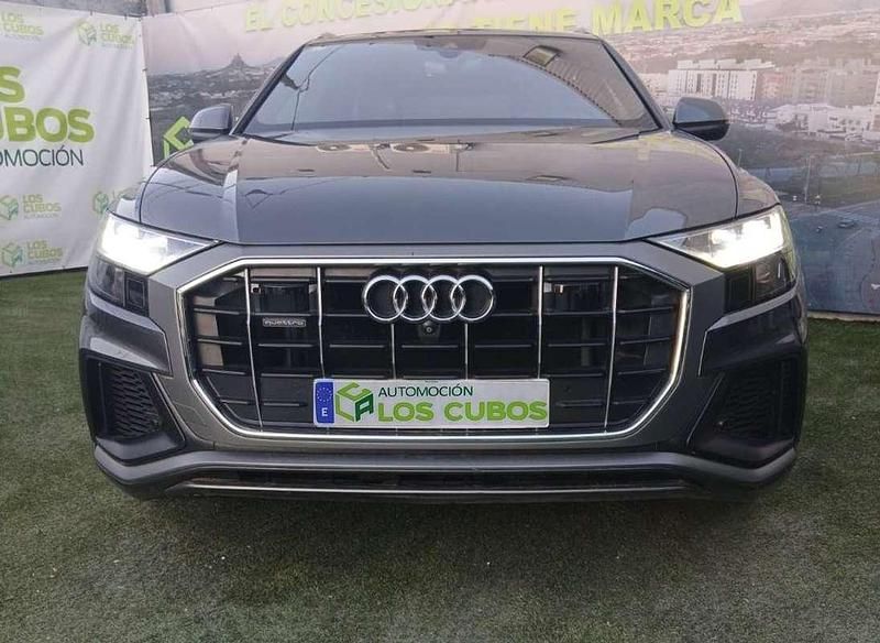 Usado Audi Q8 286 CV (210 kW) 2019 Gris SUV