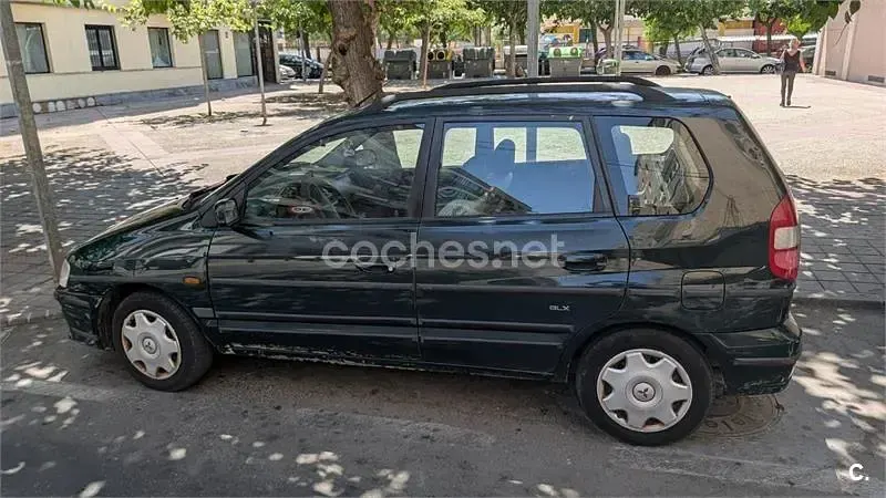 Usado Mitsubishi Space Runner 122 CV (89 kW) 1998 Verde Monovolumen