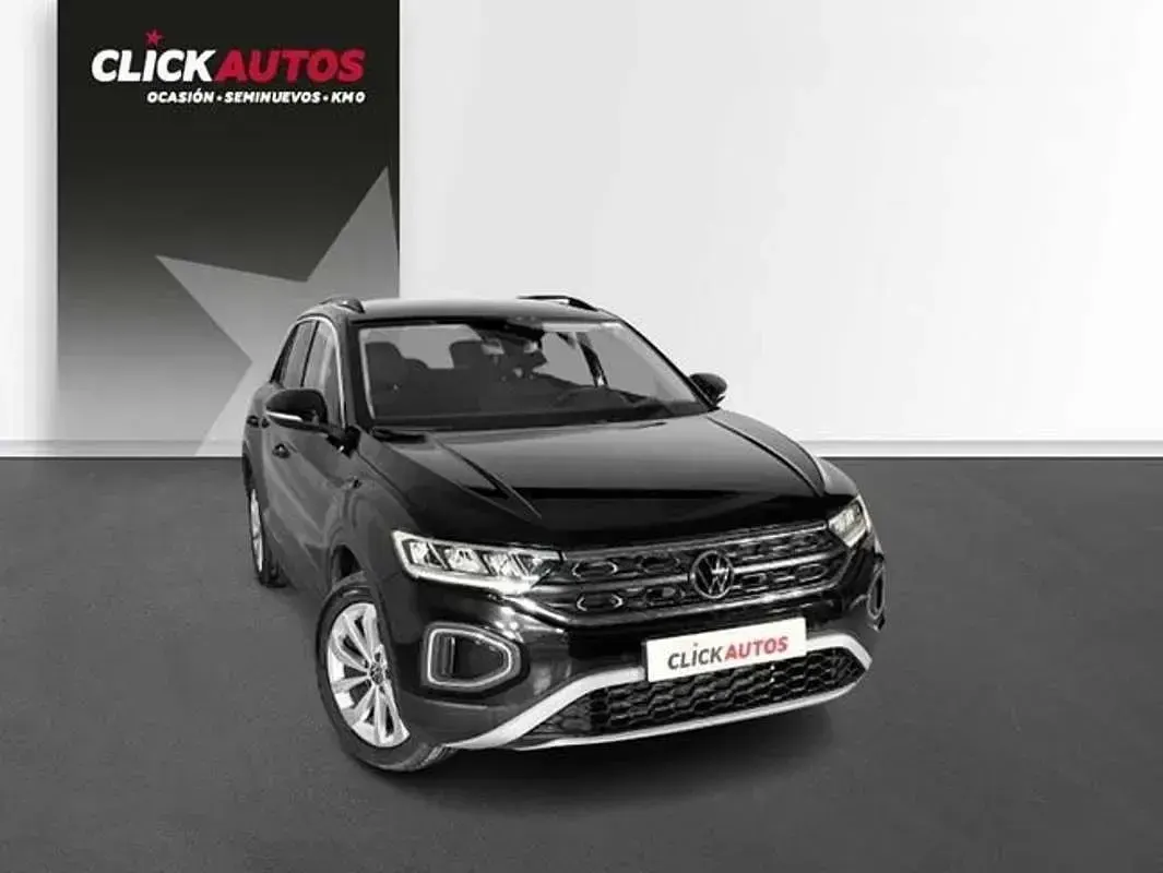Usado VW T-Roc Life 110 CV (80 kW) 2022 Negro SUV