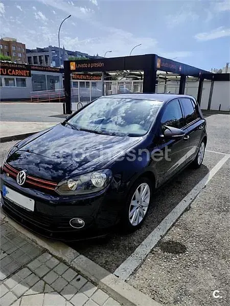 Usado VW Golf VII Advance 105 CV (77 kW) 2012 Negro Berlina