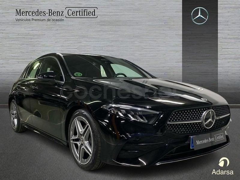 Usado Mercedes A180 AMG line 116 CV (85 kW) 2024 Negro Berlina