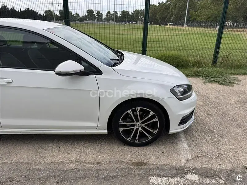 Usado VW Golf VII Sportline 150 CV (110 kW) 2015 Blanco Berlina