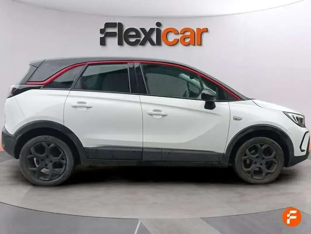 Usado Opel Crossland GS Line 110 CV (80 kW) 2022 Blanco SUV