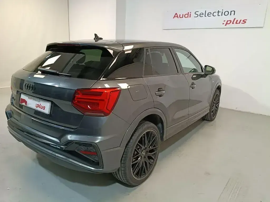 Usado Audi Q2 Sport 150 CV (110 kW) 2025 Gris SUV