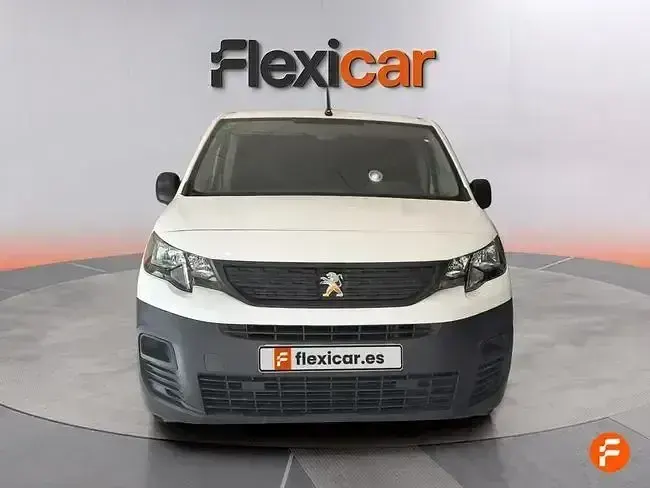 Usado Peugeot Partner 102 CV (75 kW) 2022 Blanco Monovolumen