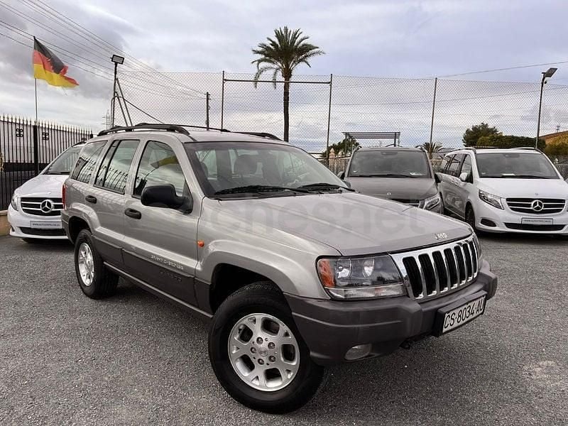 Usado Jeep Grand Cherokee Laredo 140 HP (102 kW) 2000 Bege SUV