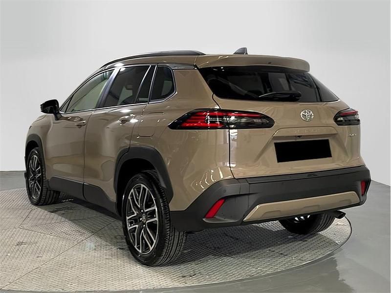 Usado Toyota Corolla Cross Style 178 CV (130 kW) 2025 Marrón siena SUV