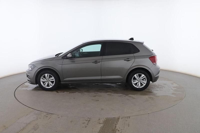 Usado VW Polo Advance 95 CV (69 kW) 2018 Gris Utilitario