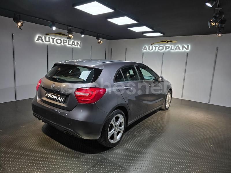 Usado Mercedes A250 Urban 211 CV (155 kW) 2015 Beige Berlina