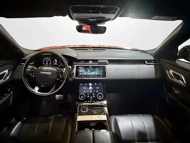 Usado Land Rover Range Rover Velar Dynamic 300 CV (220 kW) 2018 Granate SUV