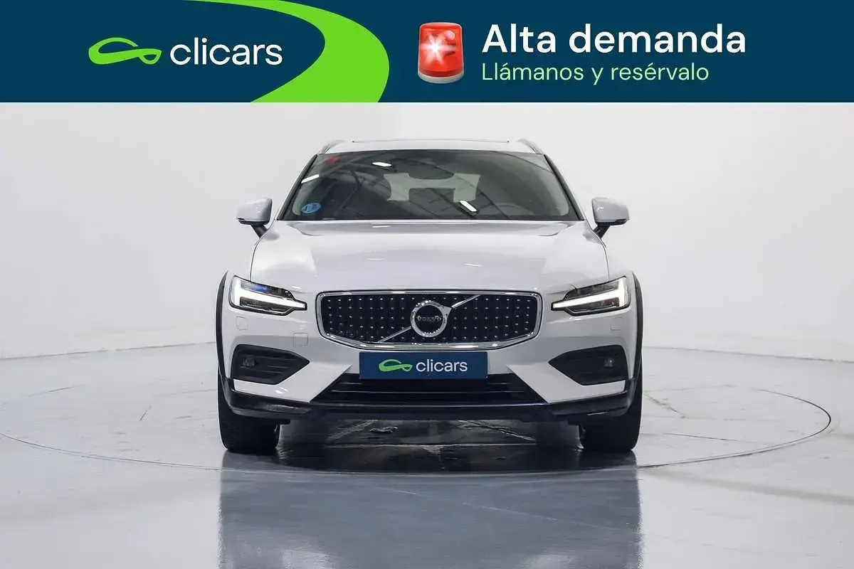Usado Volvo V60 CC Pro 197 CV (144 kW) 2021 Blanco Familiar