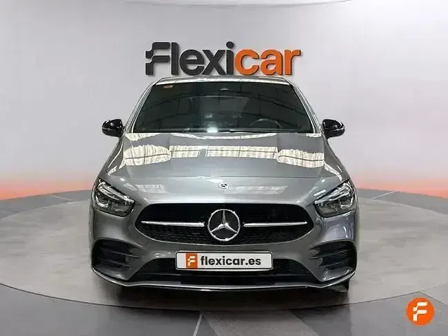 Usado Mercedes B200 150 CV (110 kW) 2021 Gris Utilitario
