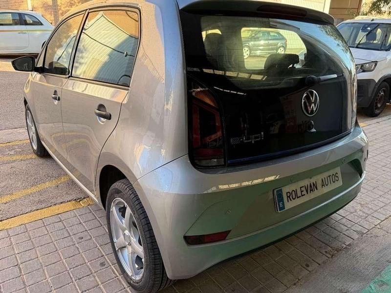 Usado VW e-up! 61 kW (83 CV) 2021 Gris Utilitario