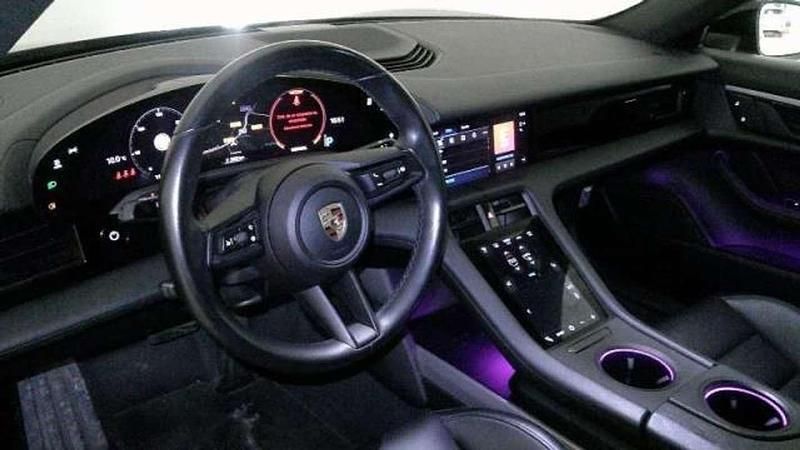 Usado Porsche Taycan 300 kW (408 CV) 2021 Negro Berlina