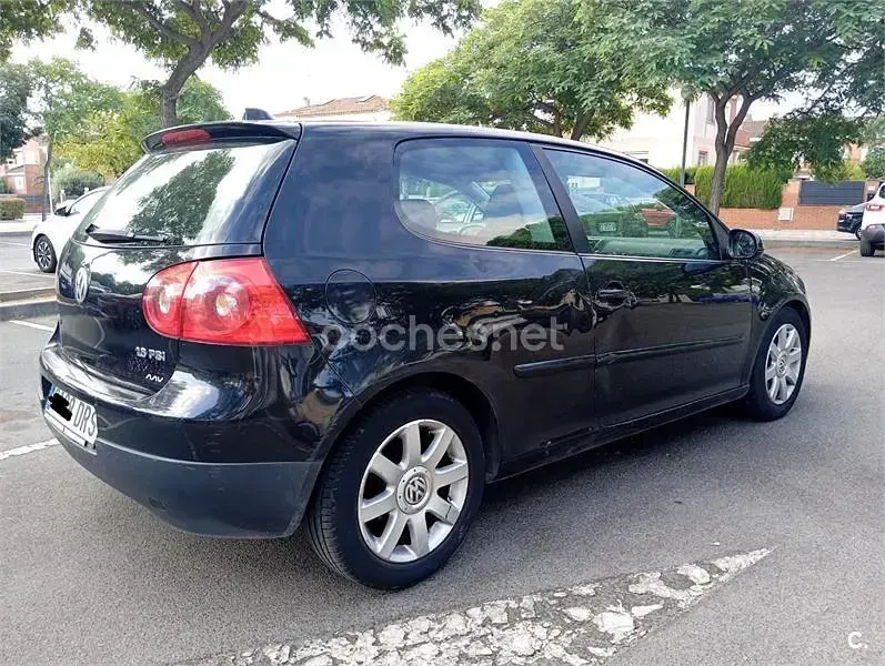 Usado VW Golf IV Highline 115 CV (84 kW) 2005 Negro Berlina