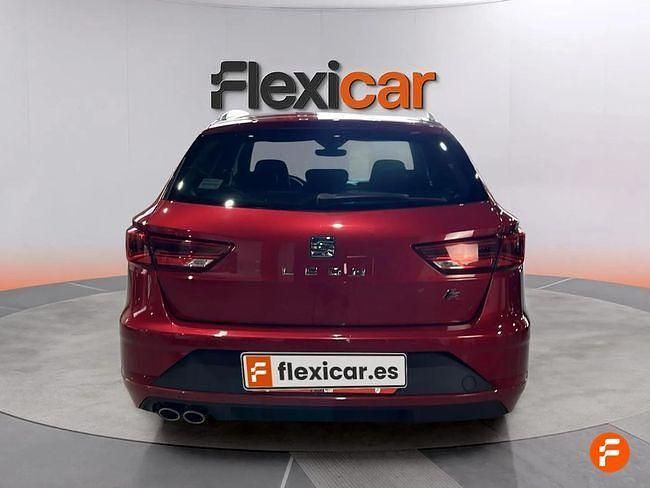 Usado Seat Leon FR 150 CV (110 kW) 2019 Rojo