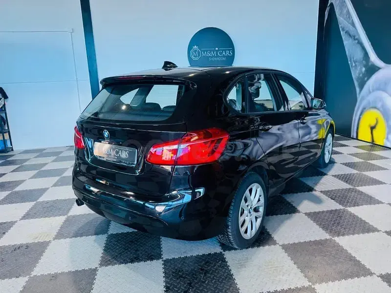 Używany BMW 218 150 KM (110 kW) 2014 Czarny Kombi